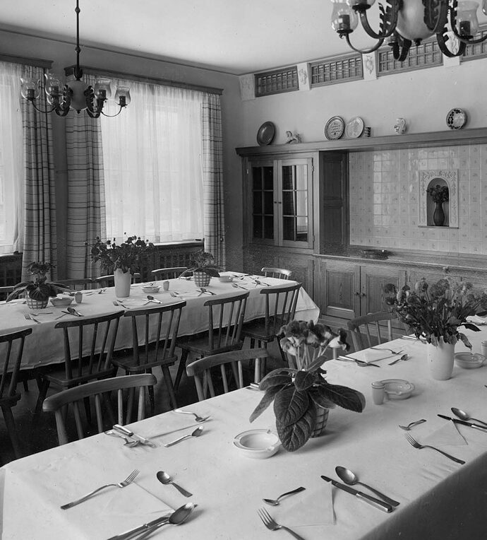 A 855 11 300 1 aspect ratio 345 382