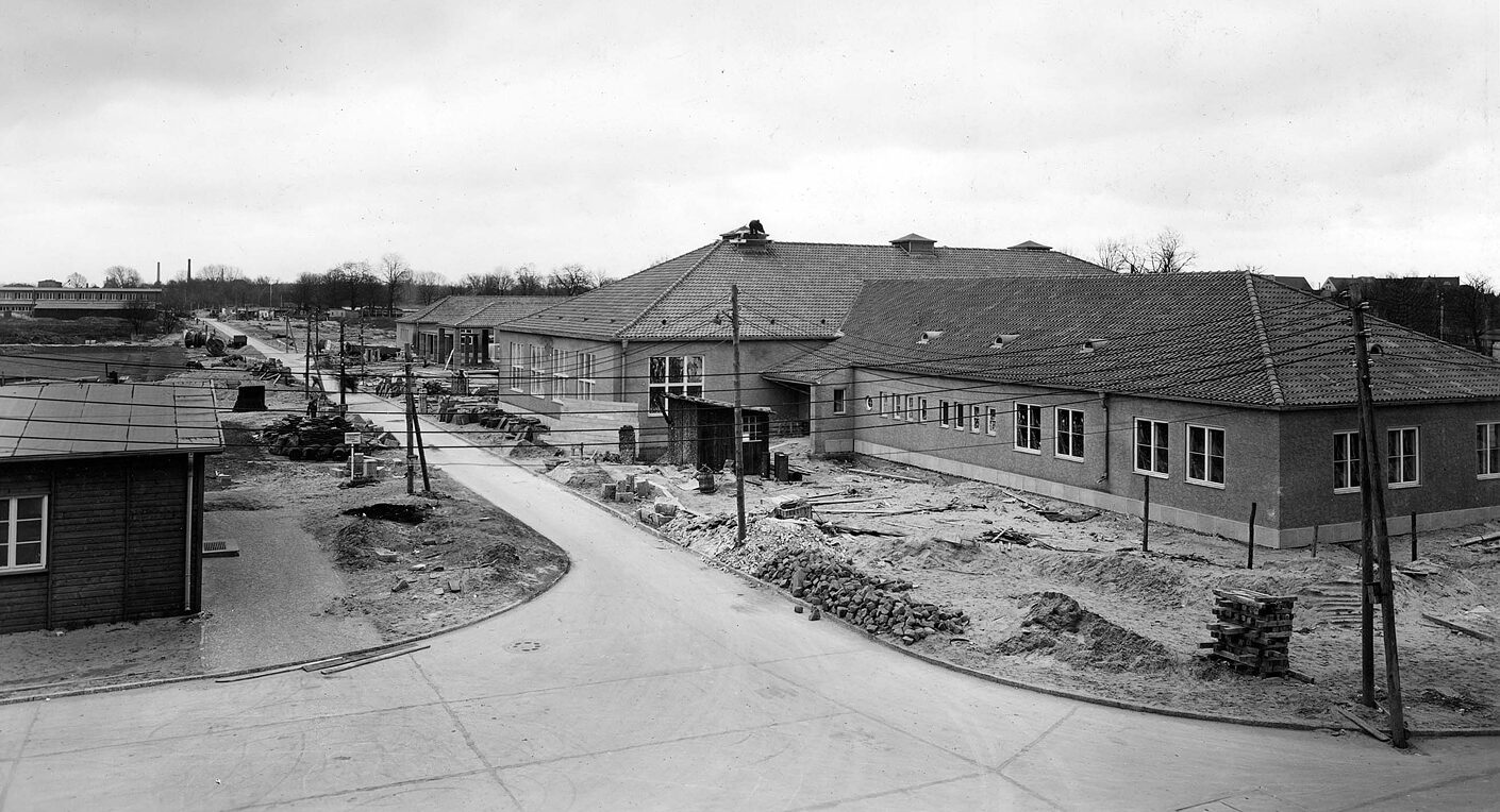 A 855 20 300 1 aspect ratio 705 382