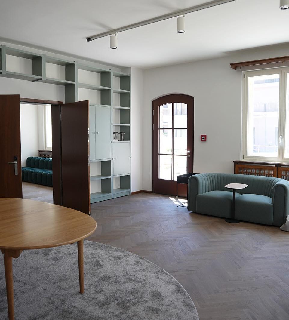 Event LivingRoom3 1 aspect ratio 345 382