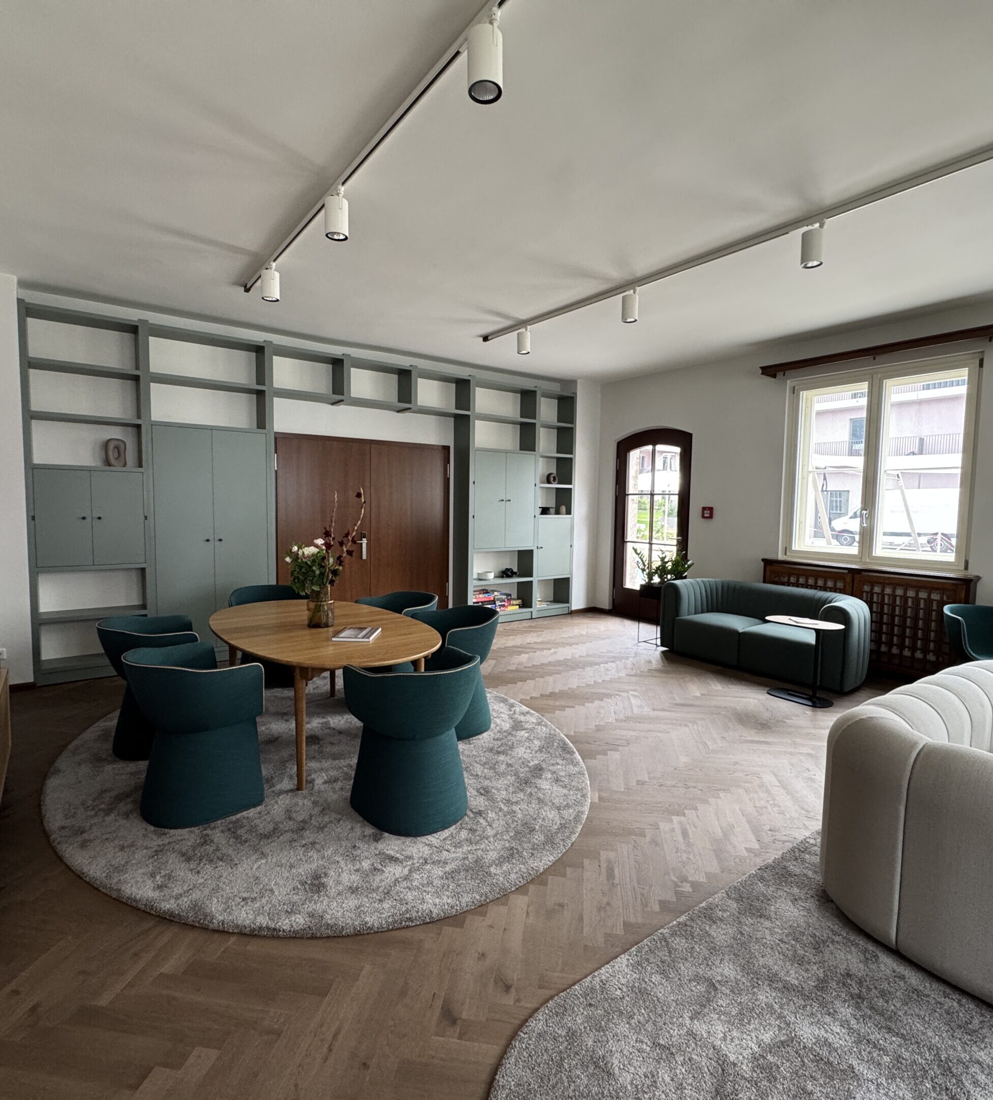 Event Livingroom 5 aspect ratio 344 381