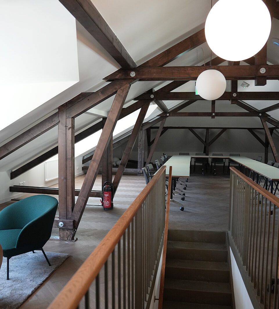 Event Studio 4 aspect ratio 344 381