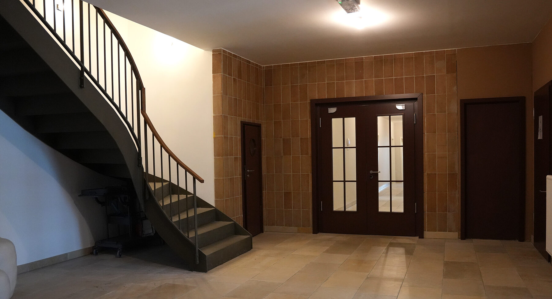 Hotel Fitness Eingang 1 aspect ratio 705 382